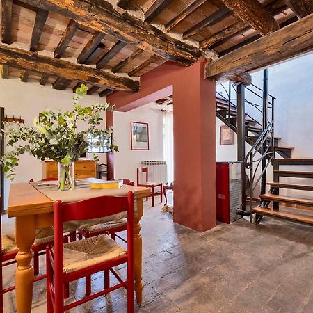 Agriturismo Tenuta Di Mensanello 콜레 발델사 외부 사진