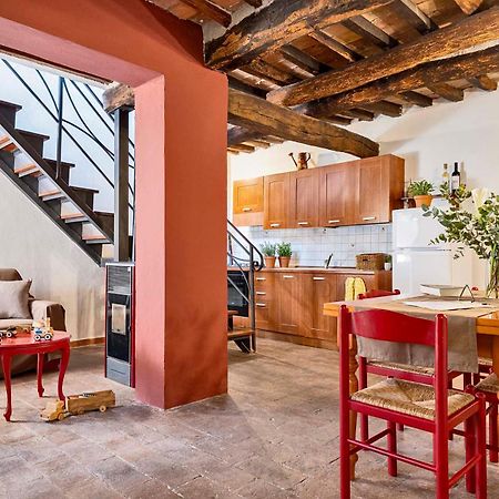 Agriturismo Tenuta Di Mensanello 콜레 발델사 외부 사진