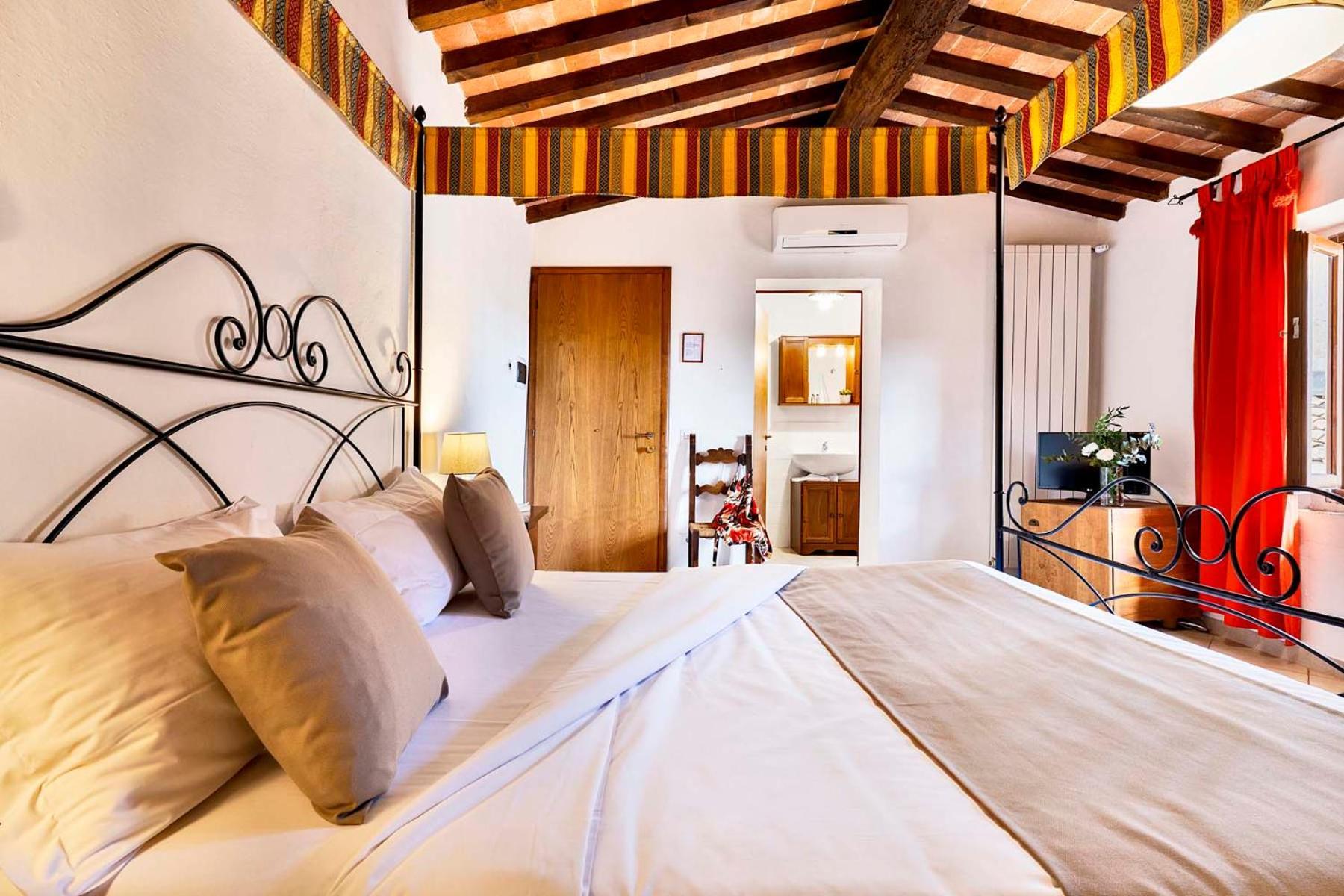 Agriturismo Tenuta Di Mensanello 콜레 발델사 객실 사진