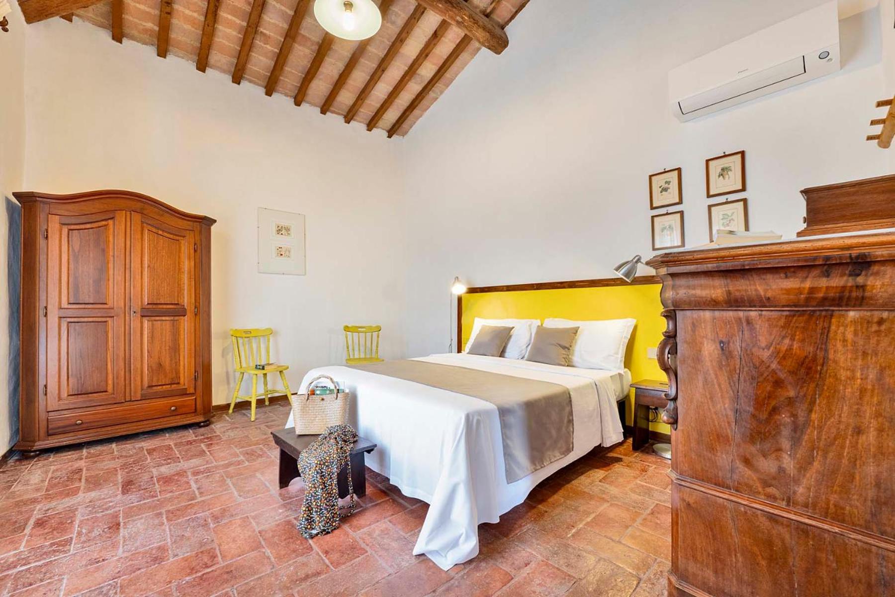Agriturismo Tenuta Di Mensanello 콜레 발델사 외부 사진