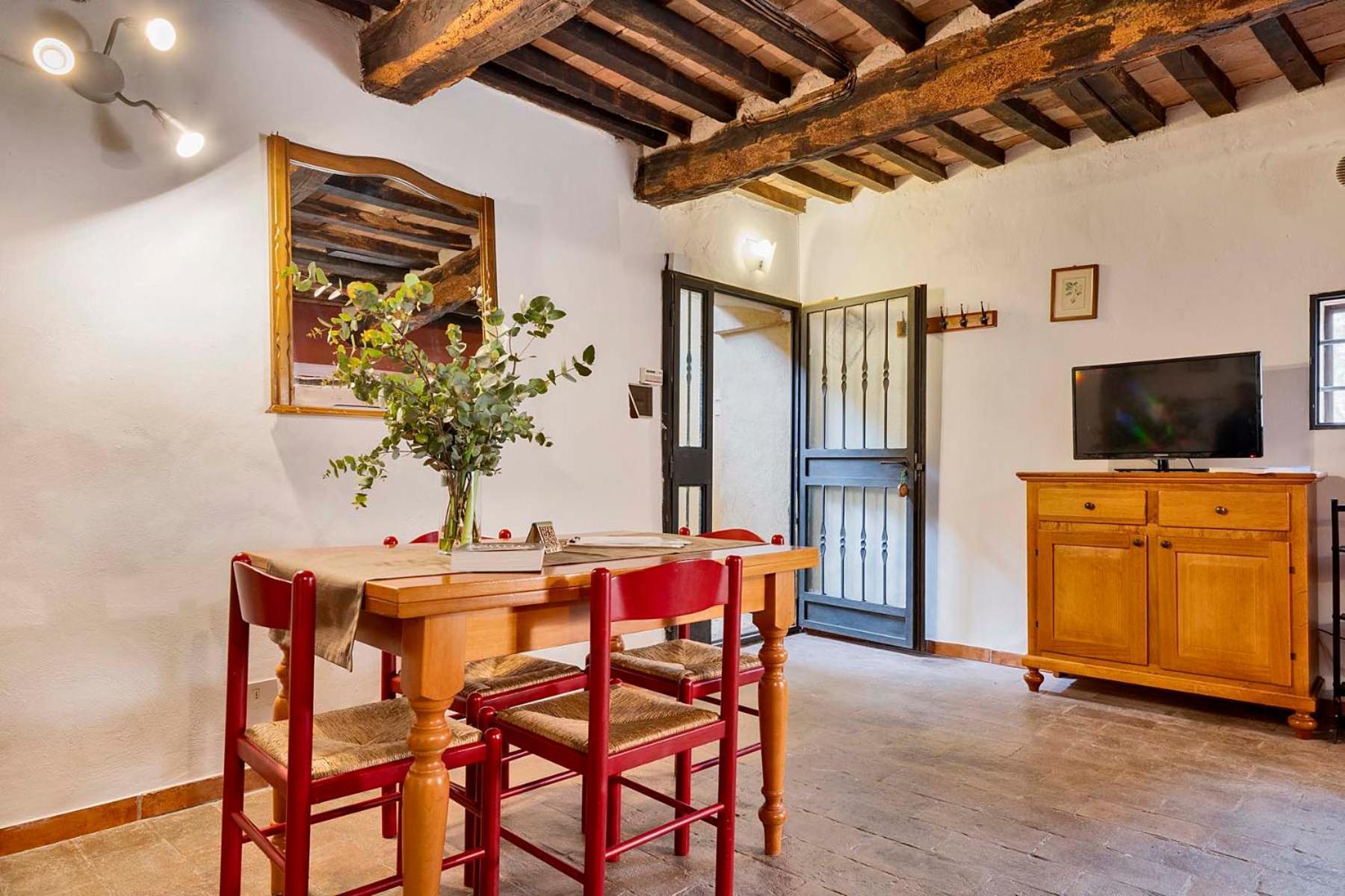 Agriturismo Tenuta Di Mensanello 콜레 발델사 외부 사진