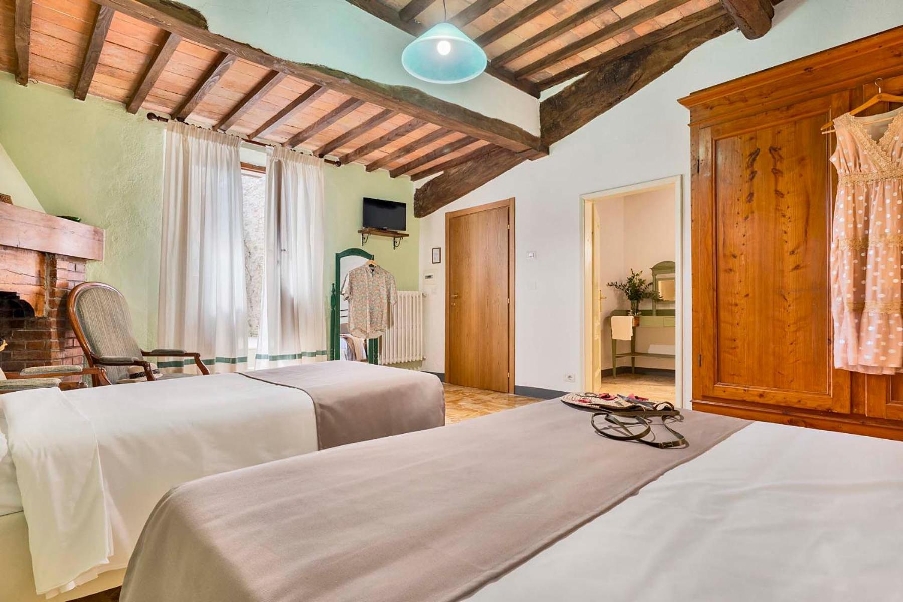 Agriturismo Tenuta Di Mensanello 콜레 발델사 객실 사진