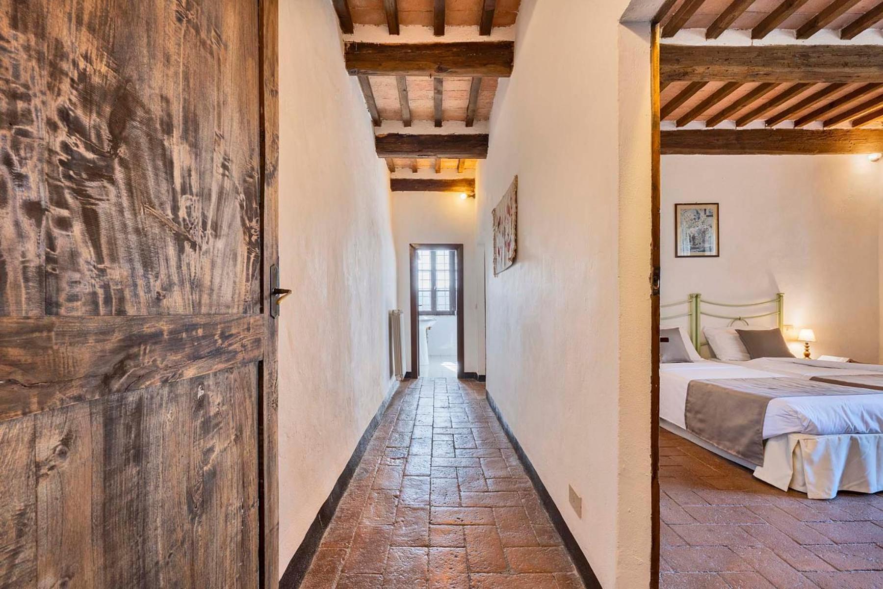 Agriturismo Tenuta Di Mensanello 콜레 발델사 외부 사진