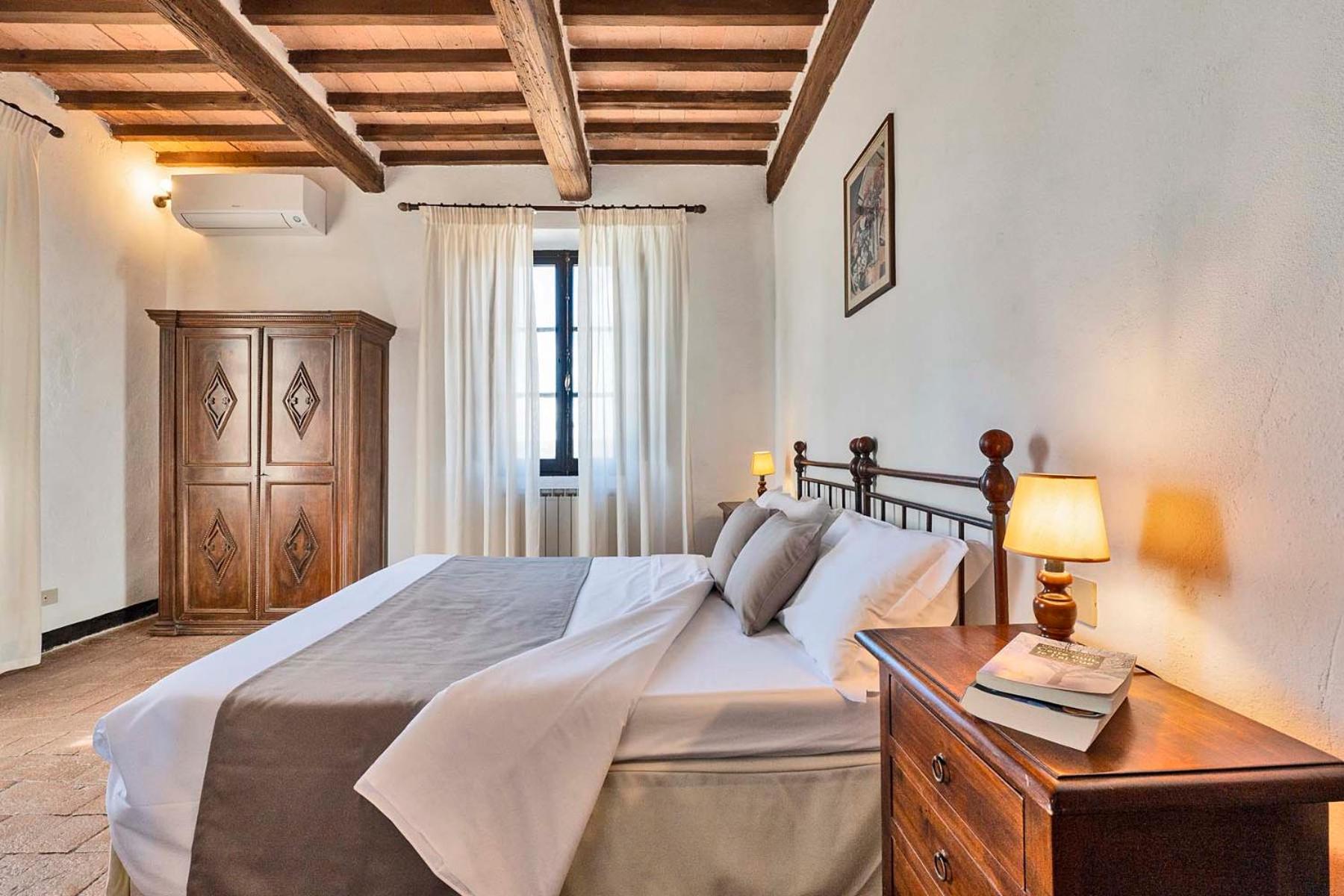 Agriturismo Tenuta Di Mensanello 콜레 발델사 외부 사진